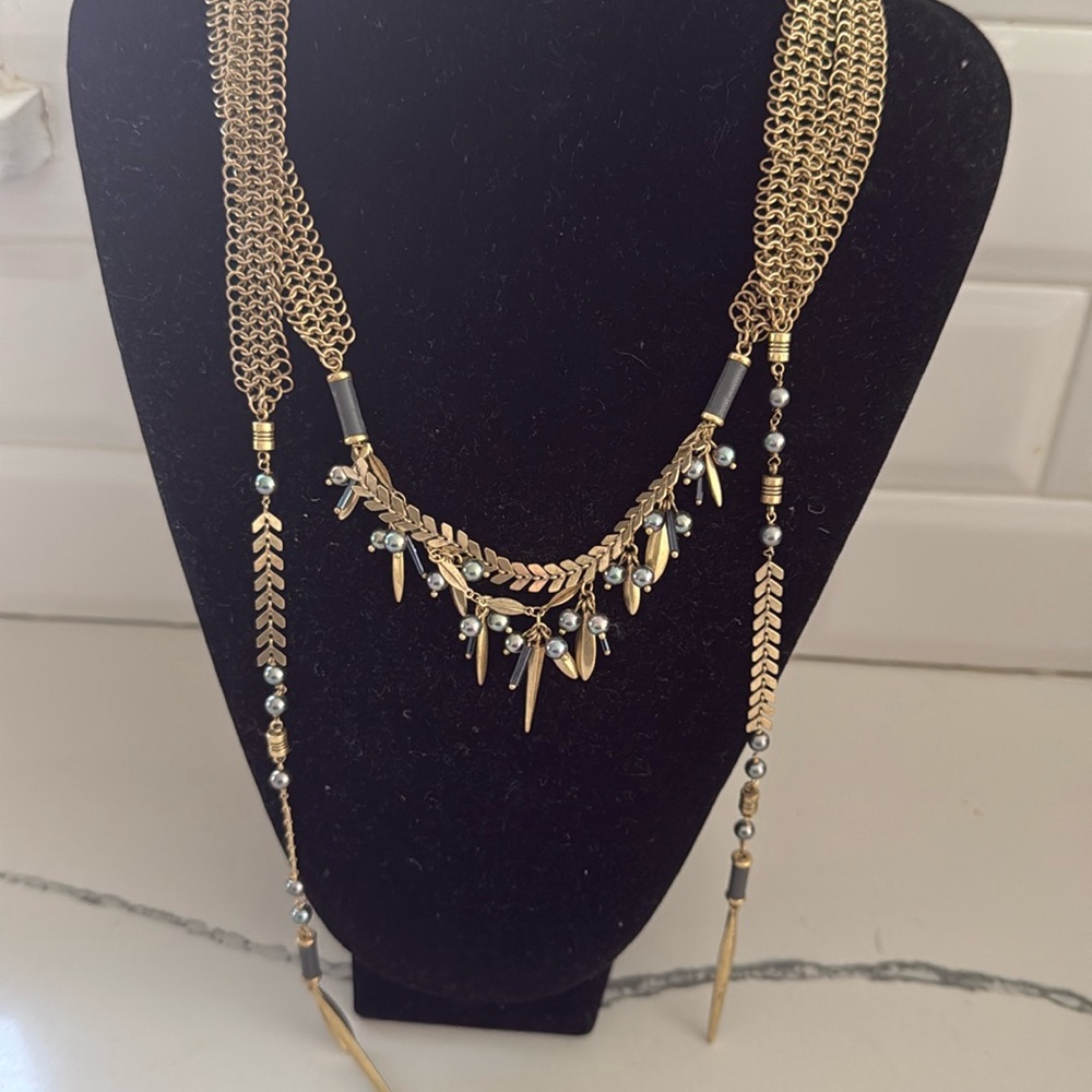 Stella and Dot woman’s Necklace